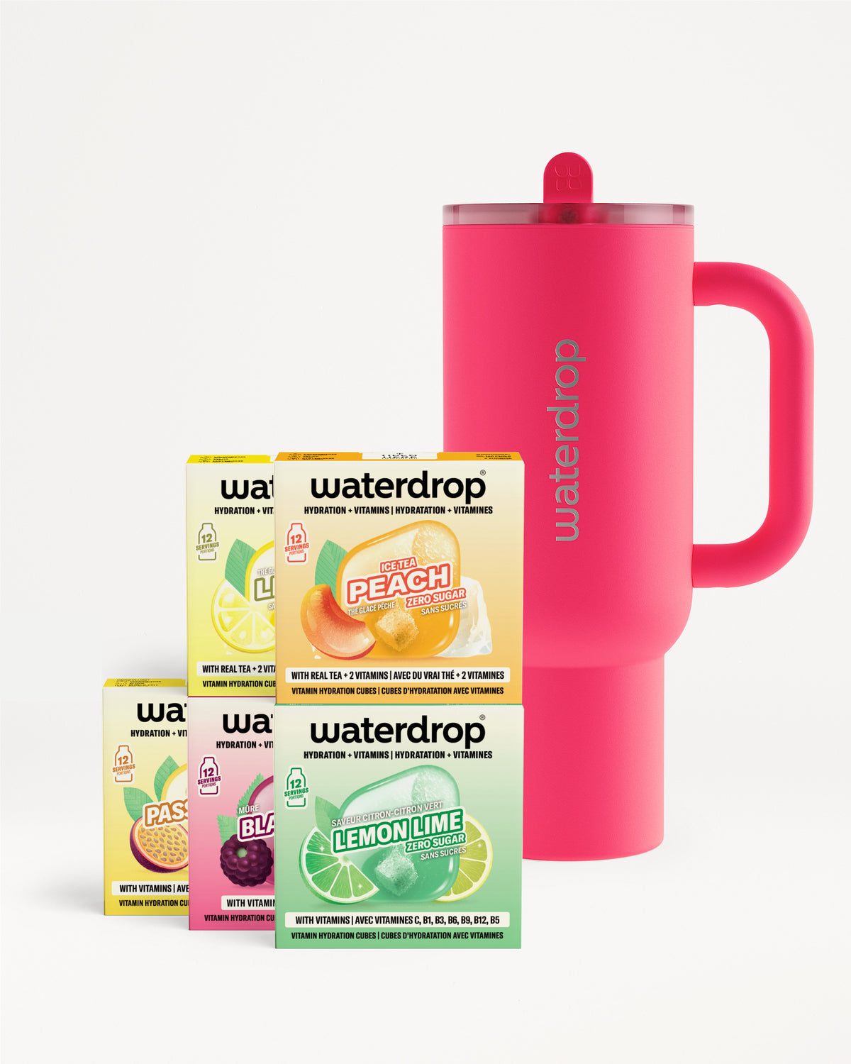 Роживa вода Waterdrop пляшка з ручкою поруч із пакетиками сумішей напоїв Waterdrop.